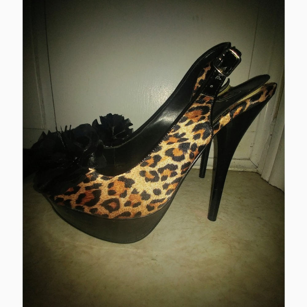 Leopard Print Heels - Picture 1 of 6